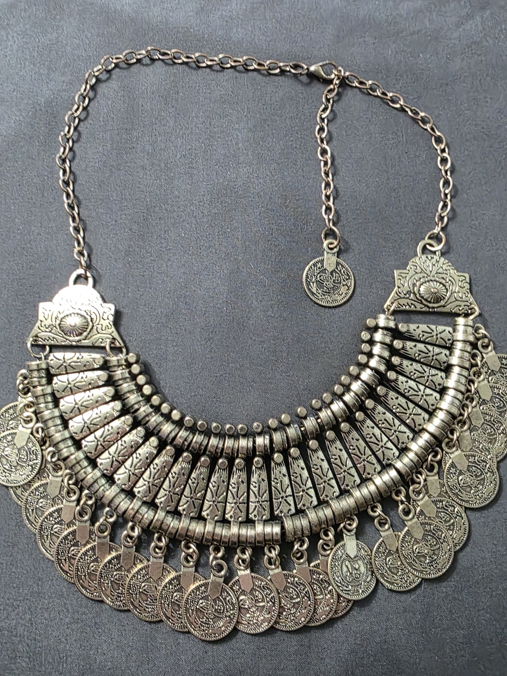 Estate - Gold Tone - HEAVY - Fashion Designer Necklace - Item 270